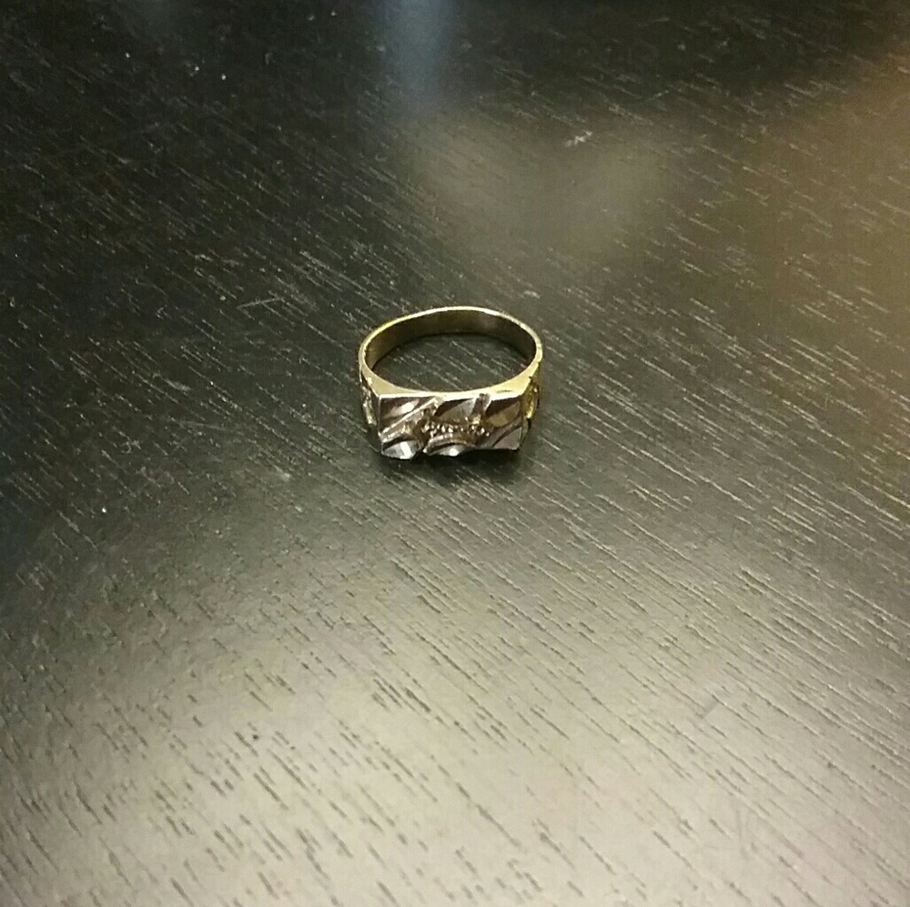 14kt gold nugget pinky ring
